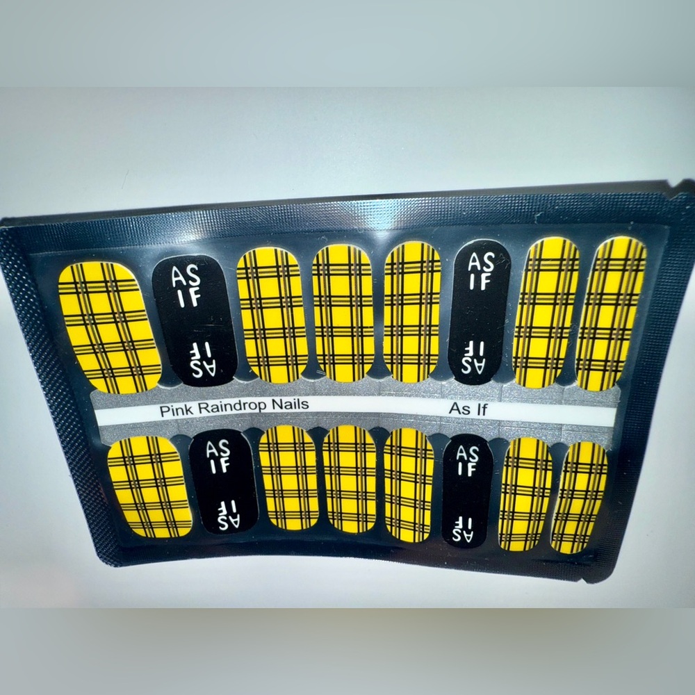 As If! Clueless Themed Yellow and Black Plaid Nail Wraps